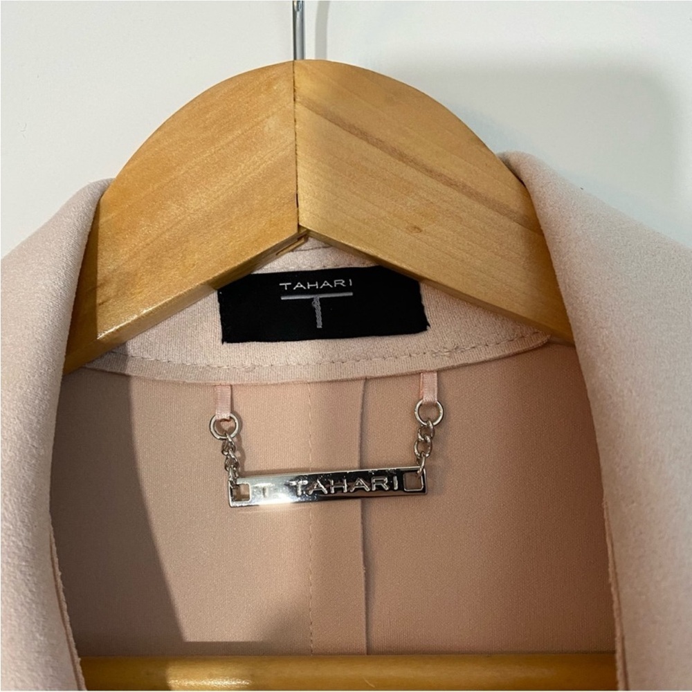 Tahari Elegant Beige Trench Coat - Picture 5 of 7